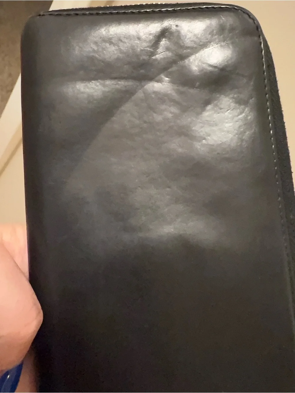 *Rare* Authentic Chanel - Lambskin Zippy Wallet